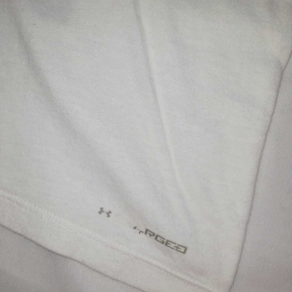 Under Armour Racerback Tanks - Picture 14 of 14